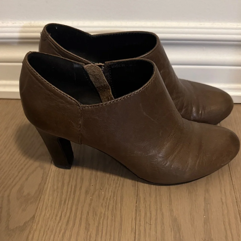 Dark Brown Women's GEOX Ankle Boots size 37 - Picture 3 of 13